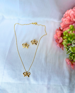 Bow Pendant in Anti Tarnish Chain with Earrings