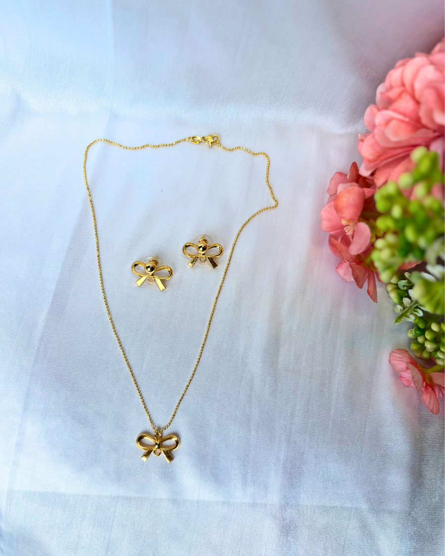 Bow Pendant in Anti Tarnish Chain with Earrings