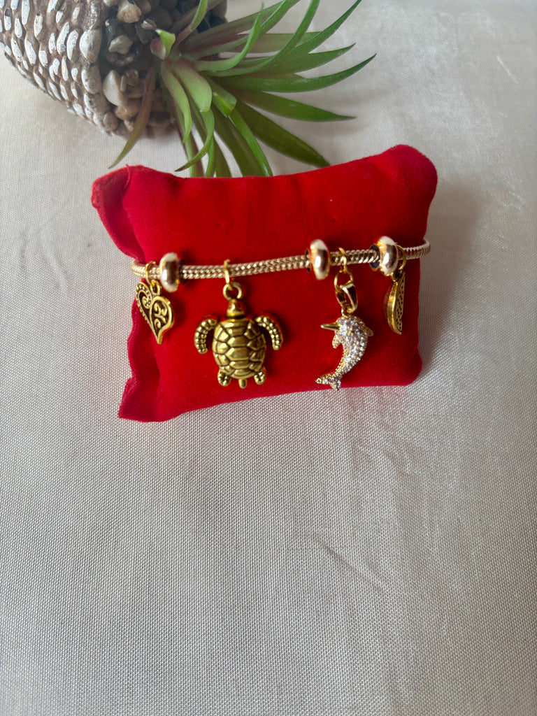 Anti Tarnish Bracelet Chain with Charms