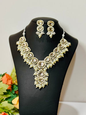 Kundan And Pearl Necklace