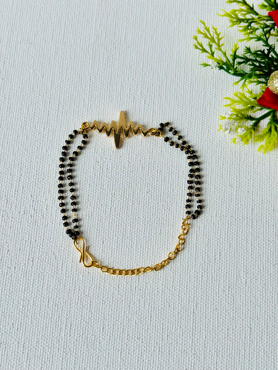 Heartbeat Charm Hand Mangalsutra