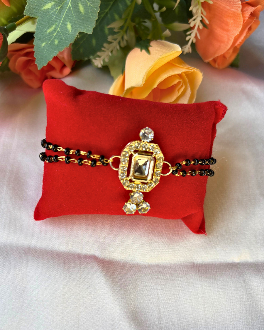 Square Kundan Hand Mangalsutra